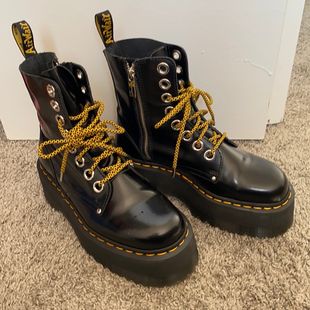 JADON MAX WOMEN'S PLATFORM BOOTS Size US 7